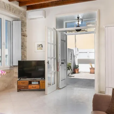 Ma * Naxos City